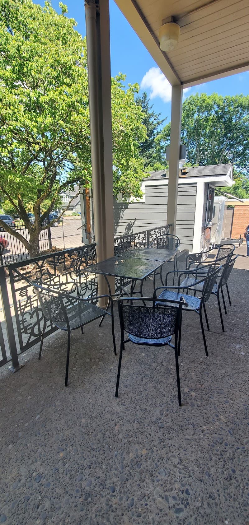 The Heist Bar & Food Carts