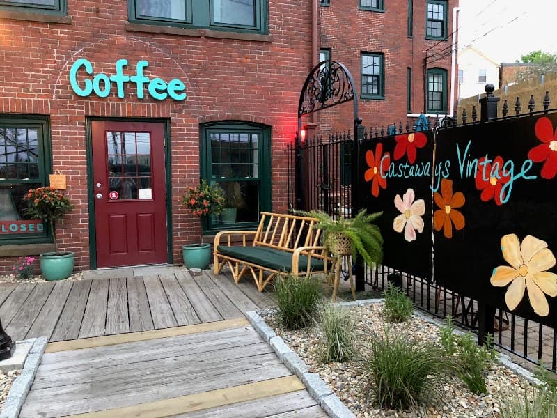 Castaways Vintage Cafe