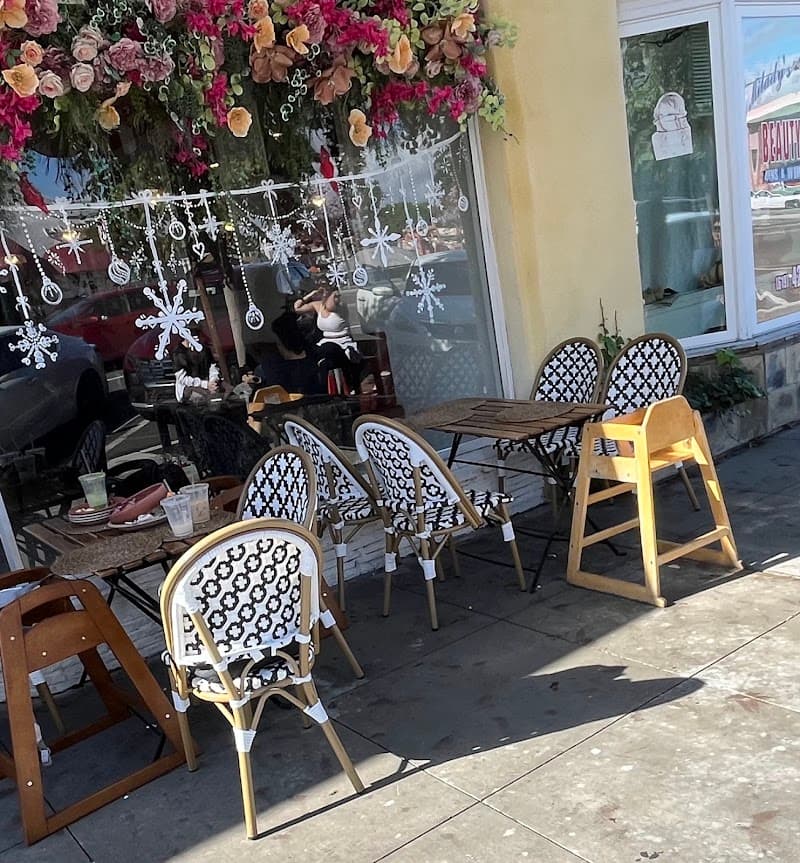 Mujer Divina Brunch Café