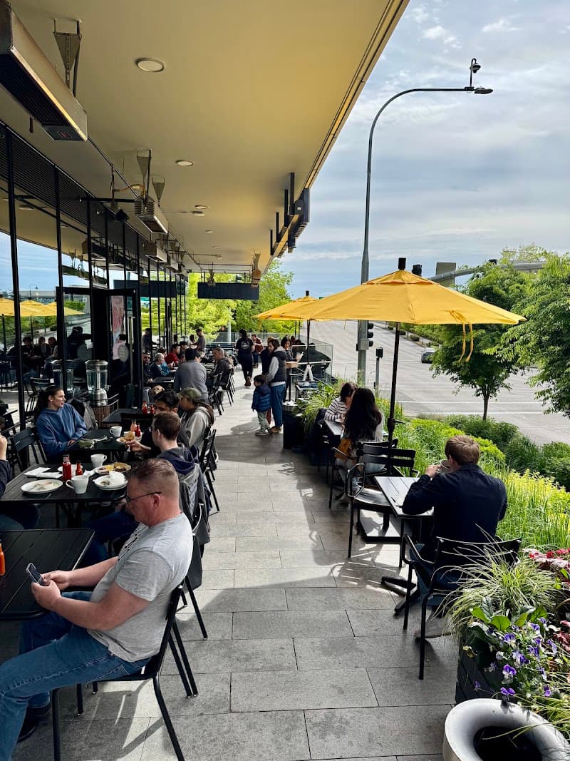 Farine Bakery & Café