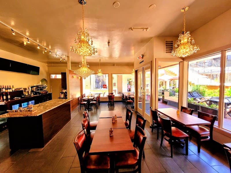 Cafe Luna