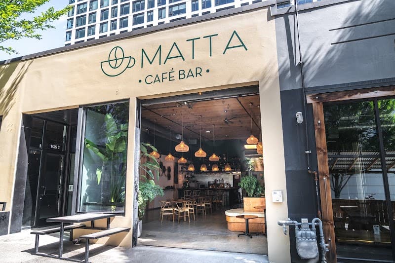 Matta Caf茅 Bar
