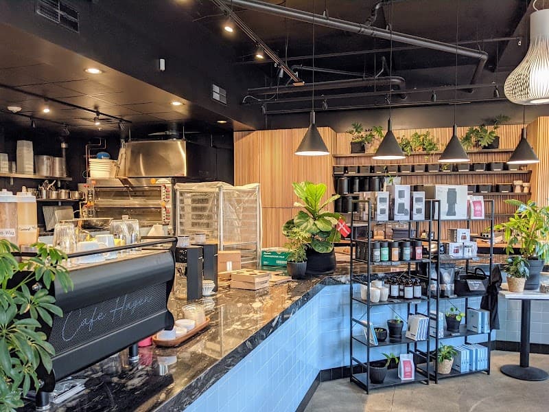 Café Hagen (Café and Roastery)